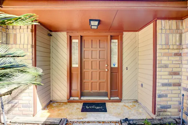 16134 Beechnut ST, Houston, TX 77083