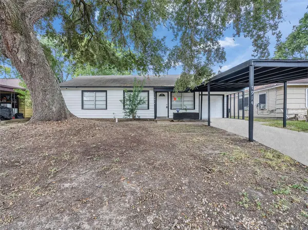 7914 Belbay ST, Houston, TX 77033