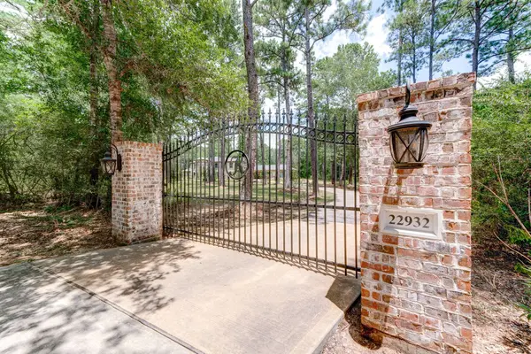 22932 Nichols Sawmill RD, Hockley, TX 77447