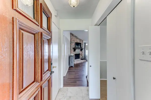 12211 Plumpoint DR, Houston, TX 77099