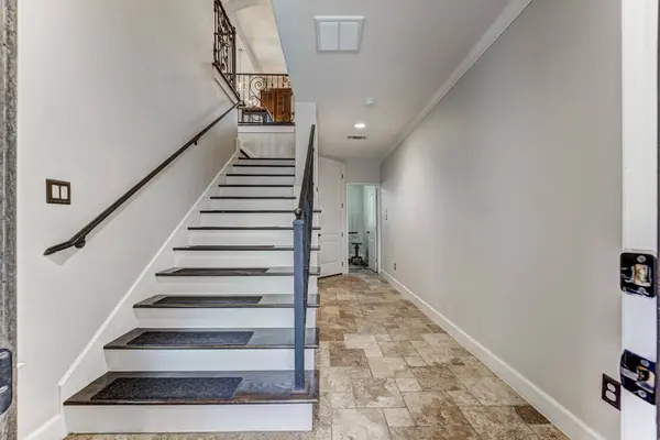 2308 Couch ST, Houston, TX 77008