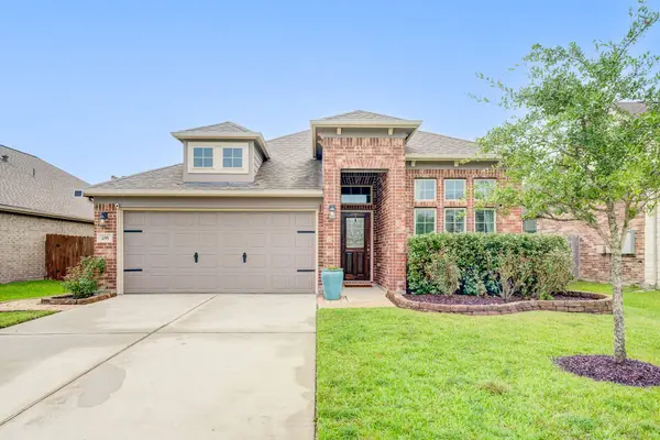 255 Dale Ridge LN, Dickinson, TX 77539