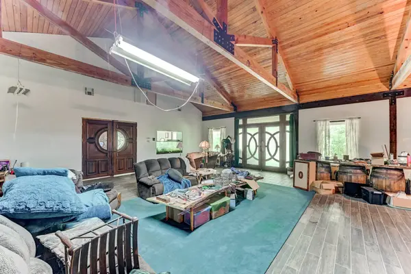 8464 Carolyn CT, Plantersville, TX 77363