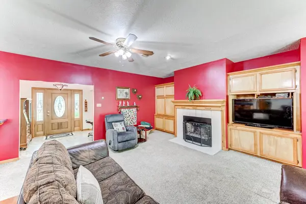 9881 Fosters BND, Cleveland, TX 77328