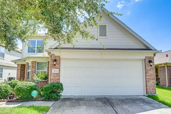 8010 Pickling LN, Baytown, TX 77521