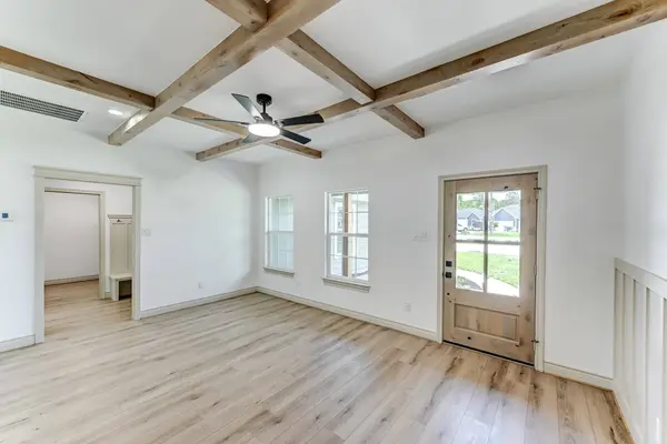 1204 Ada ST, New Waverly, TX 77358