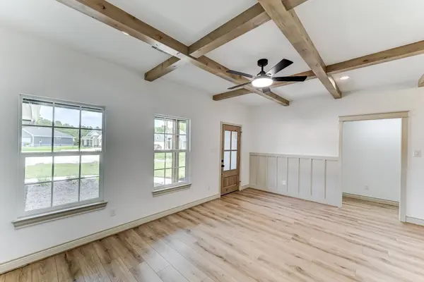 1204 Ada ST, New Waverly, TX 77358