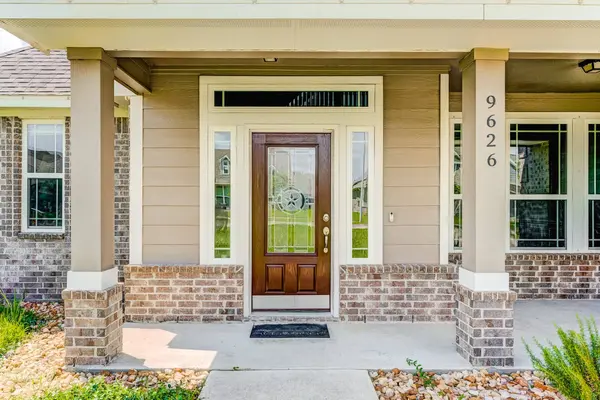9626 Oaklawn DR, Baytown, TX 77523