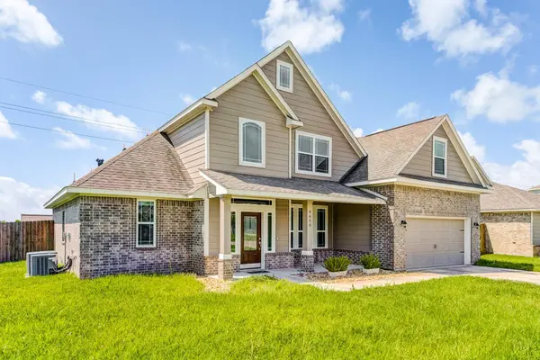 9626 Oaklawn DR, Baytown, TX 77523
