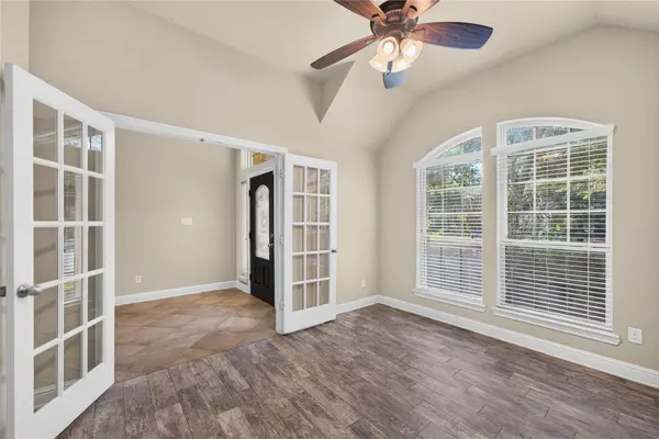 6302 Falling Briar LN, Sugar Land, TX 77479
