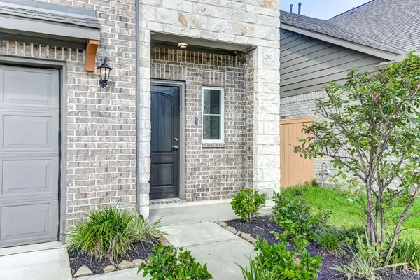 7458 Sunlit Harbor DR, Cypress, TX 77433