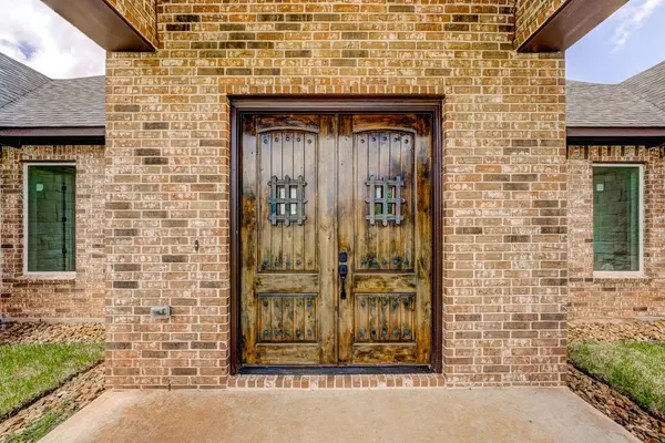 1720 Flintlock CT, Angleton, TX 77515