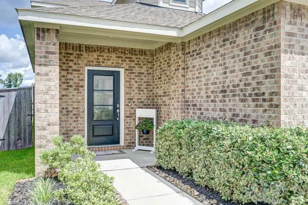 20901 Cropani Shadow DR, New Caney, TX 77357