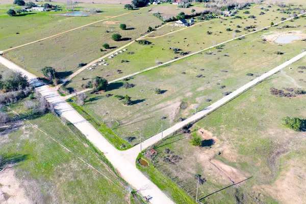 682 Schultz RD S, Sealy, TX 77474
