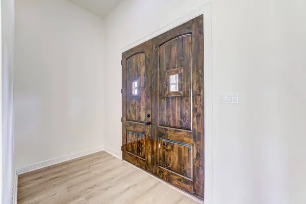 1720 Flintlock CT, Angleton, TX 77515