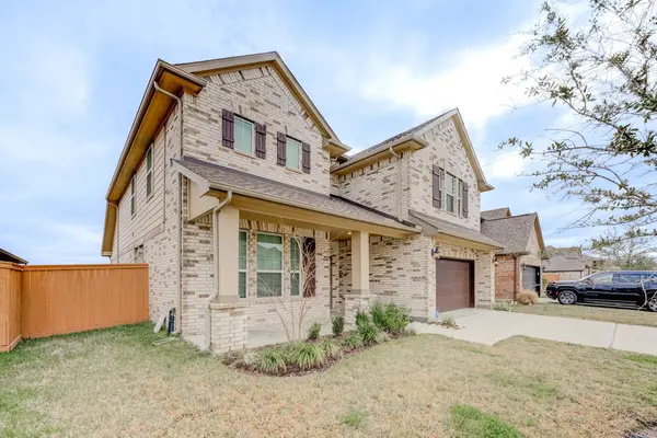10739 Cliffs View DR, Rosharon, TX 77583