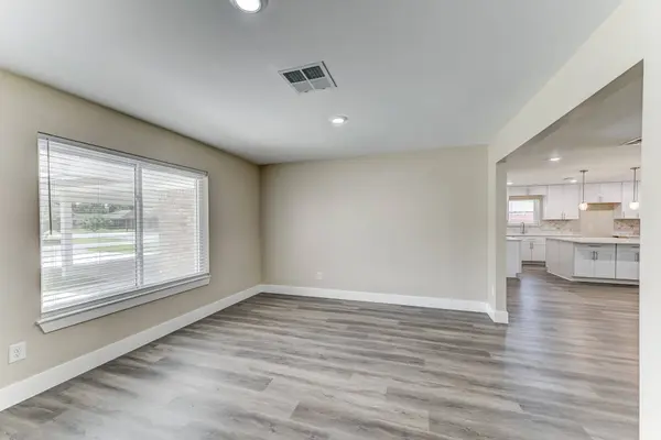 203 Doverfield DR, Houston, TX 77037