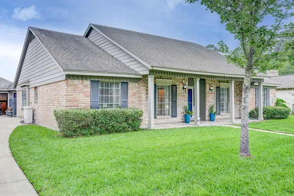 12906 Advance DR, Houston, TX 77065