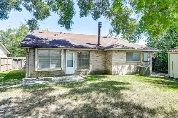 10015 Enchanted Stone DR, Houston, TX 77070