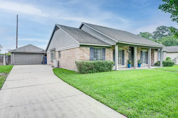 12906 Advance DR, Houston, TX 77065