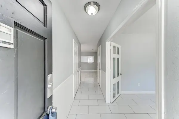 11819 S Nottingham CIR, Houston, TX 77071