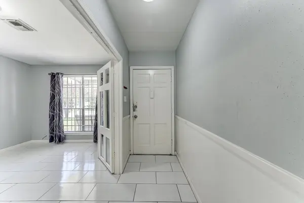 11819 S Nottingham CIR, Houston, TX 77071