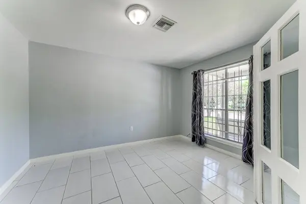 11819 S Nottingham CIR, Houston, TX 77071