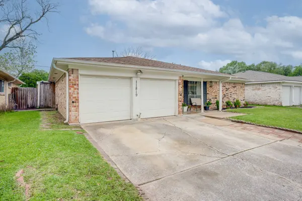 11819 S Nottingham CIR, Houston, TX 77071