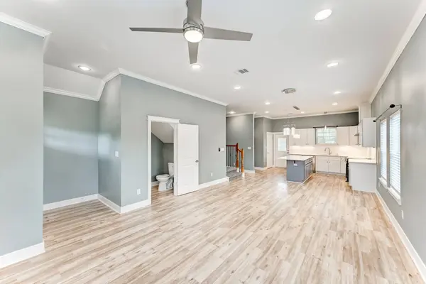 4927 E Ridge Creek DR, Houston, TX 77053