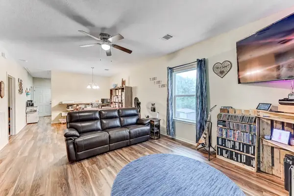 301 Bayou DR, Channelview, TX 77530