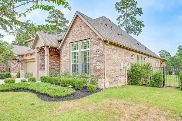 404 Summit Ridge CT, Willis, TX 77318