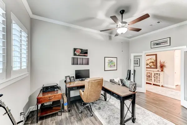 404 Summit Ridge CT, Willis, TX 77318