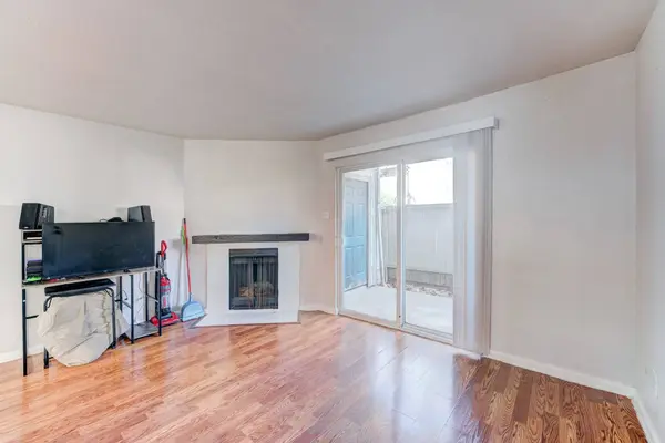 6001 Reims RD #301, Houston, TX 77036