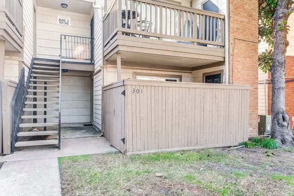 6001 Reims RD #301, Houston, TX 77036