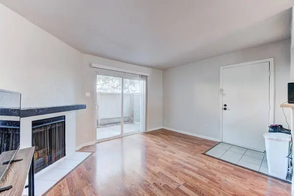 6001 Reims RD #301, Houston, TX 77036