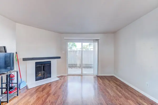 6001 Reims RD #301, Houston, TX 77036