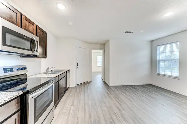 7925 Way ST, Houston, TX 77028