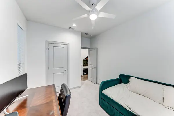 737 N Emile ST, Houston, TX 77020