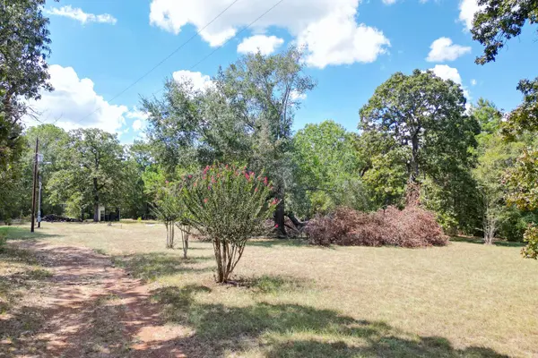 7 Pine TRL, Magnolia, TX 77355