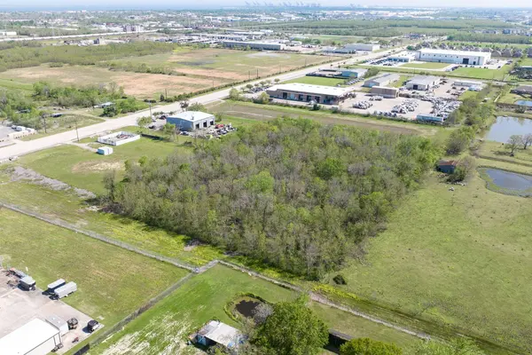 0 E H ST, La Porte, TX 77571