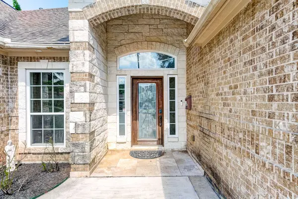 362 Smith ST, Clute, TX 77531