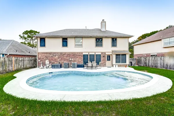 2004 Saber CT, League City, TX 77573