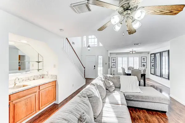 2004 Saber CT, League City, TX 77573