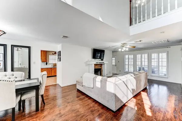 2004 Saber CT, League City, TX 77573
