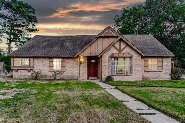 1130 Old Mill LN, Houston, TX 77073