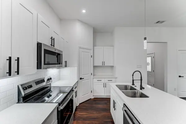 6614 Foster ST, Houston, TX 77021