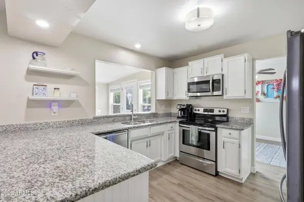 957 N SALEM Circle, Mesa, AZ 85205