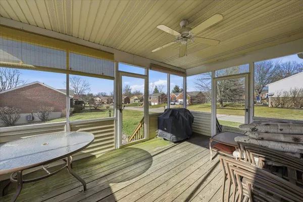 6921 Shadowridge Court, Florence, KY 41042