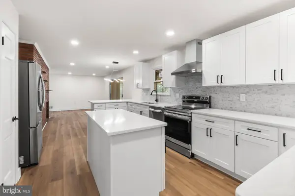 2530 VETERANS DR, Wilmington, DE 19810
