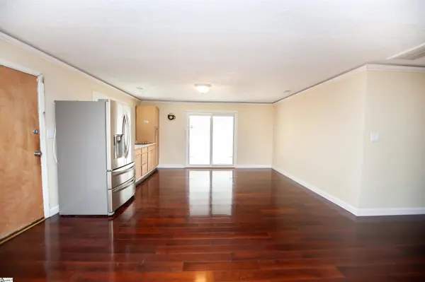 548 Honeysuckle Road, Spartanburg, SC 29303